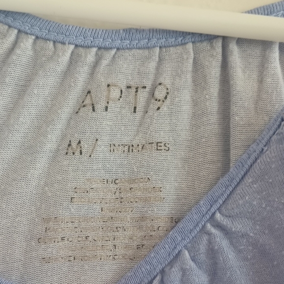 Apt. 9 Purple Nightgown Women Size Medium Beautiful Lilac Color W/ Floral Detail - Picture 2 of 5